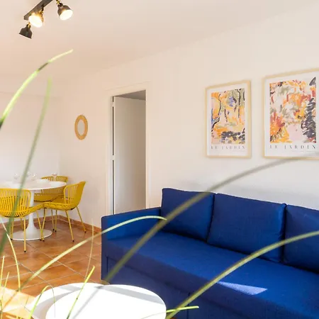Eugenio Gross Apartment *
